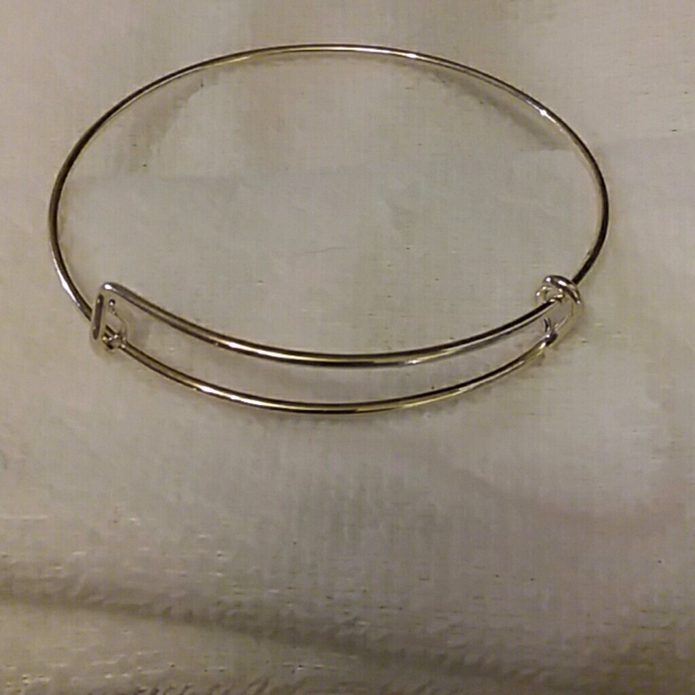 Lot of 15 Bangle charm bracelets